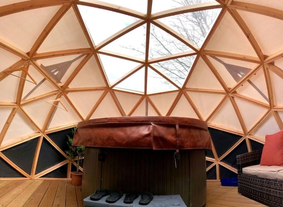 Romantic Treehouse With Hot Tub & Bbq Lodge Praze an Beeble Esterno foto
