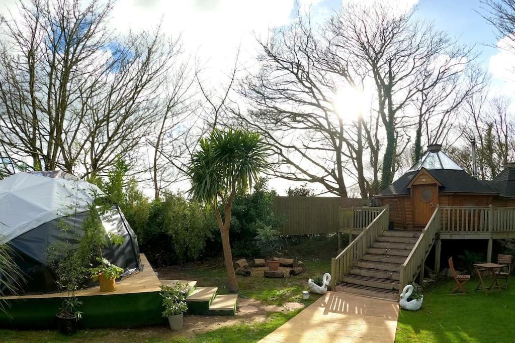 Romantic Treehouse With Hot Tub & Bbq Lodge Praze an Beeble Esterno foto